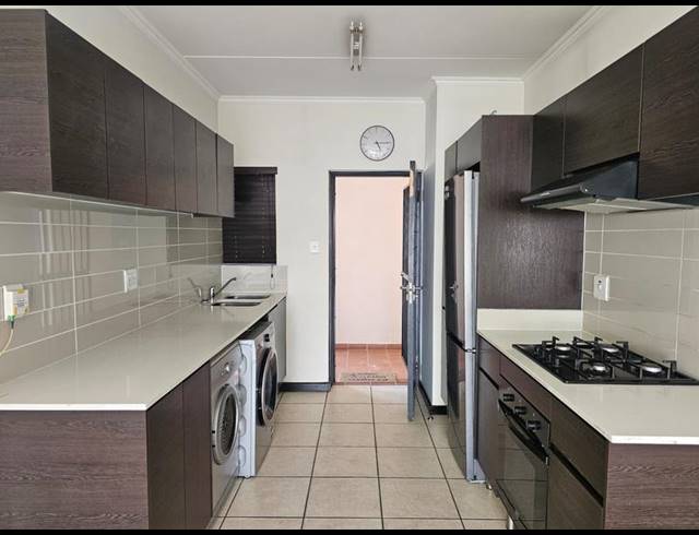 2 BEDROOM PROPERTY TO RENT IN OAKDENE